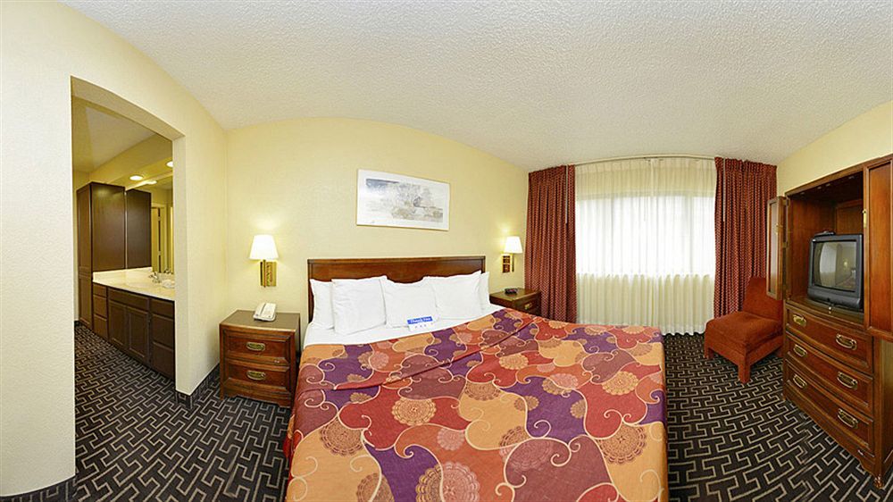 Americas Best Value Inn & Suites Extended Stay - Талса Экстерьер фото